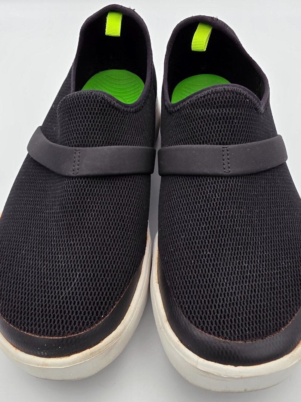 OOFOS OOmg Low Mesh Black Slip On Recovery Shoes Sneakers Womens 9
